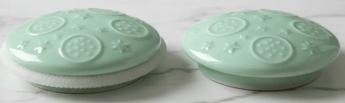 Close-up comparison showing a lid with a food-safe silicone gasket versus a bare ceramic lid