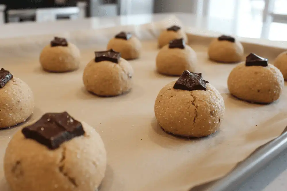boules-de-p-te-cookies-sur-plaque